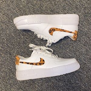 WMNS AIR FORCE 1 PIXEL SE 'LEOPARD PRINT'